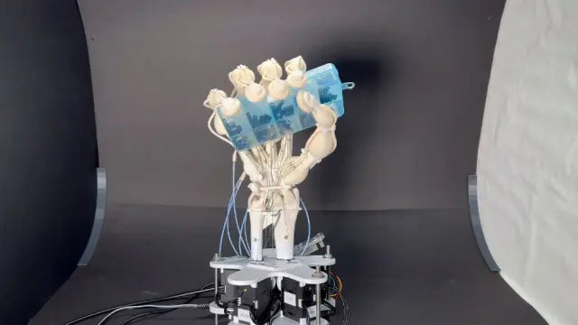 La impresión 3D se supera a sí misma creando una mano robótica funcional con músculos, ligamentos y tendones